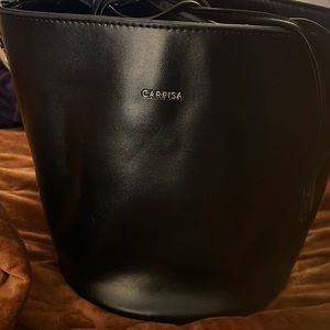 Gorgeous Italian Leather Bucket Bag! Only used 1x.